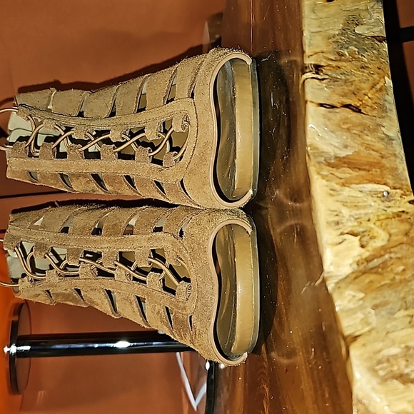 MICHAEL KORS- Women's Size 9 Elsie Mid Suede Elastic Strap Block Heel - Picture 5 of 13